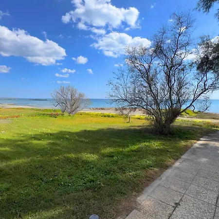 Sundy Beachfront 2bdr Dhekelia Λάρνακα