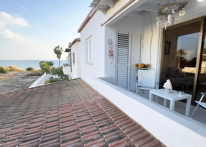 Sundy Beach Seaview 2Bdr Larnaka Dhekelia Apartament Larnaca