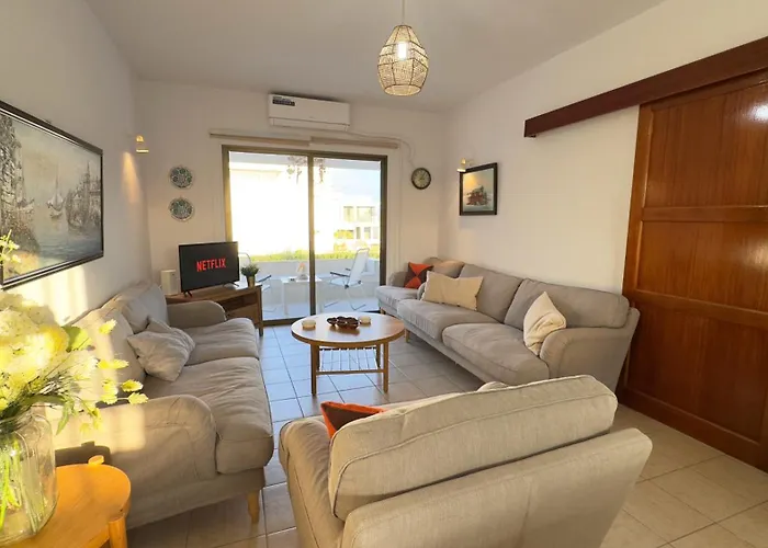 Sundy Beach Seaview 2Bdr Larnaka Dhekelia Apartament *