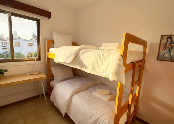 Sundy Beach Seaview 2Bdr Larnaka Dhekelia * Ларнака