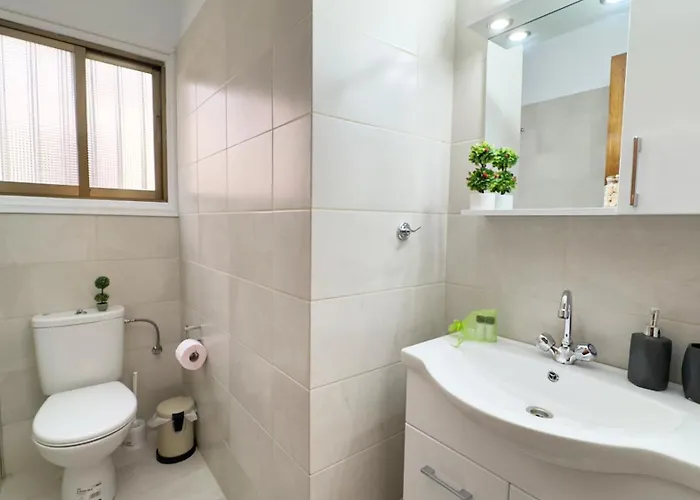 Sundy Beachfront 2bdr Dhekelia Διαμέρισμα